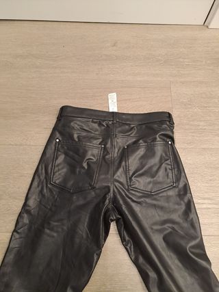 Pantalón de cuero