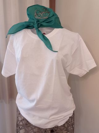 CAMISETA BLANCA + PAÑOLETA (TODO A ESTRENAR)