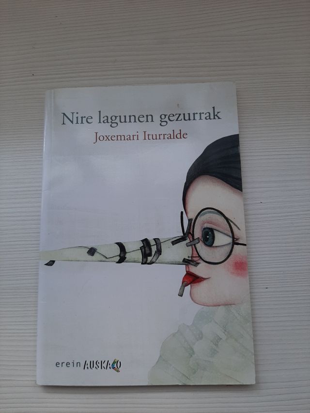 Libro Nire lagunen gezurrak