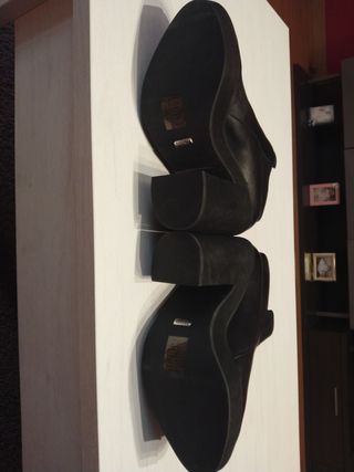 Botines talla 38, marca Buffalo, nuevos 