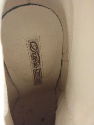 Botines talla 38, marca Buffalo, nuevos 