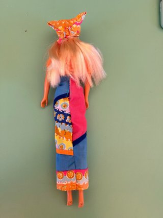Muñeca similar a Barbie