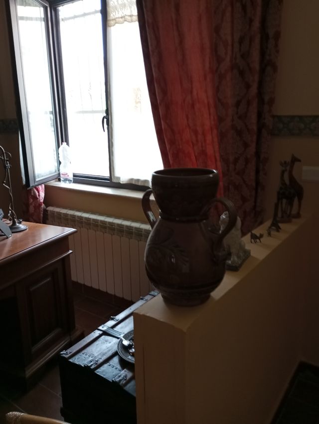 Brocca in terracotta