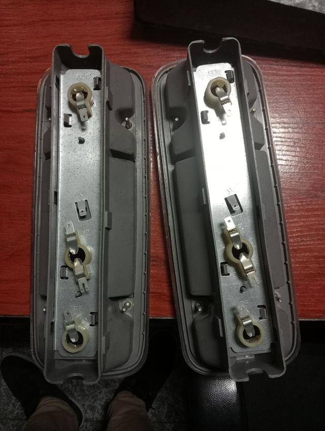 Pilotos traseros vw t2