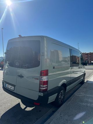 Mercedes-Benz Sprinter 2012