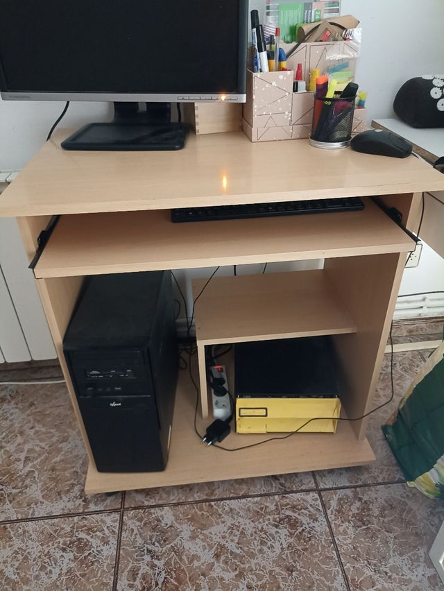 Mesa ordenador / escritorio