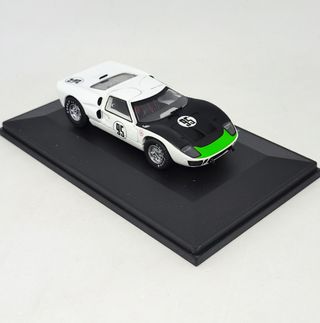 FORD GT40 MARK II N°95 1966 1/43 UNIVERSAL HOBBIES