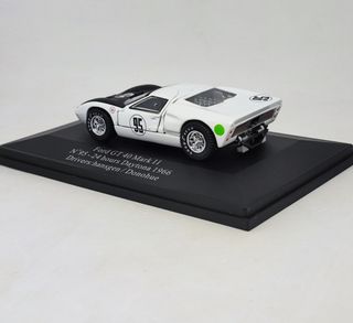 FORD GT40 MARK II N°95 1966 1/43 UNIVERSAL HOBBIES