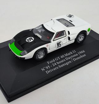 FORD GT40 MARK II N°95 1966 1/43 UNIVERSAL HOBBIES