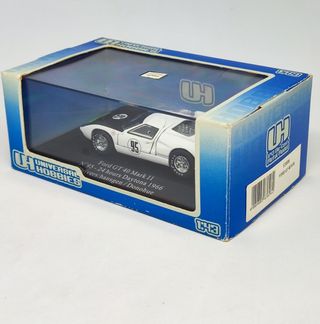 FORD GT40 MARK II N°95 1966 1/43 UNIVERSAL HOBBIES