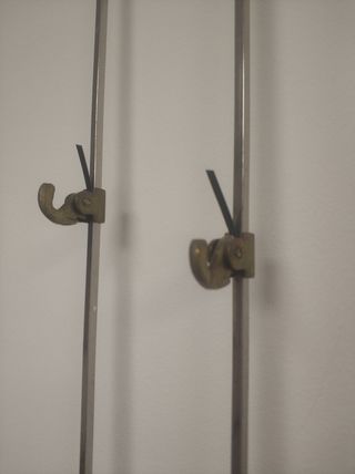 Barillas cuelga cuadros + rieles