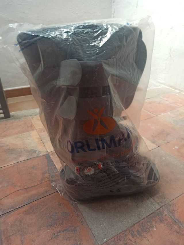 Bota ortopedica articulada