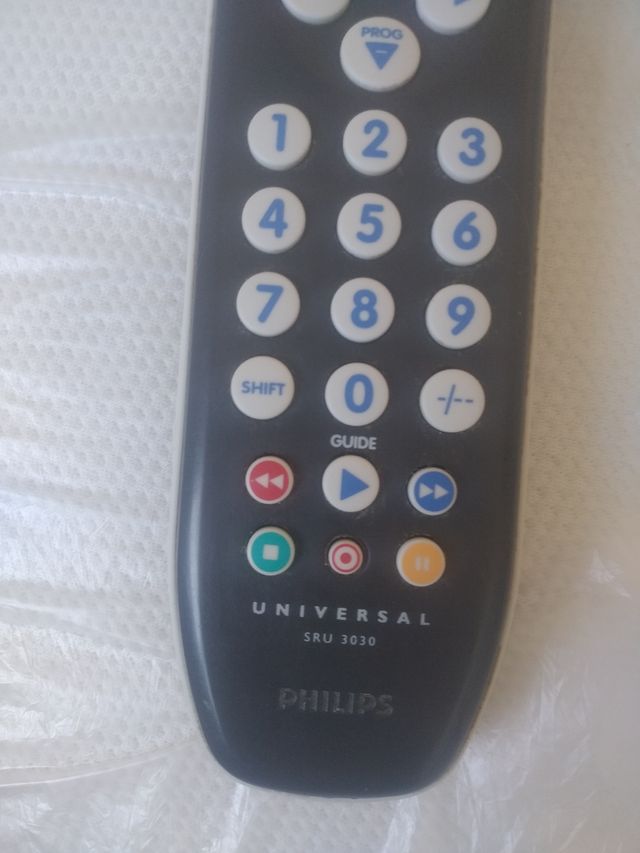 MANDO A DISTANCIA UNIVERSAL PHILIPS SRU 3030.
