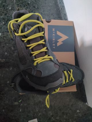 Botas trekking hombre, un solo uso.Talla 42
