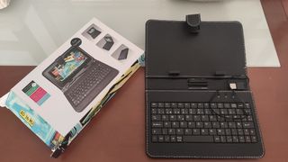 Funda con teclado para tablet 7 pulgadas