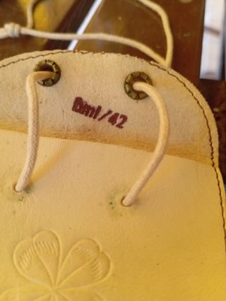 Bolsa de cuero para chapa de ide