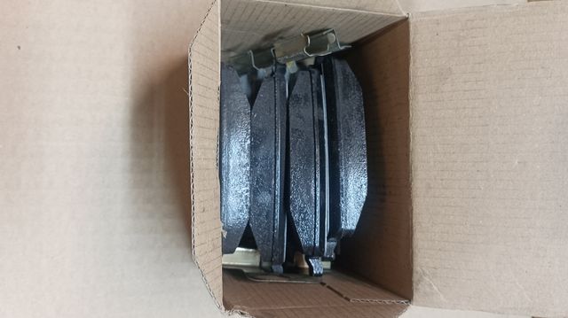 Juego de pastillas traseras 1K06984541G