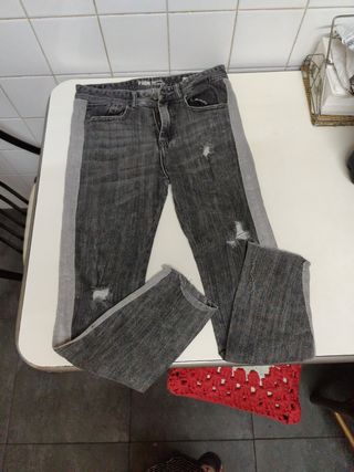 Pantalón vaquero chico 🖤 talla s