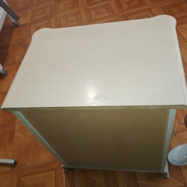 Mesita comoda de madera 