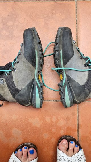 Botas semirigidas chica montaña