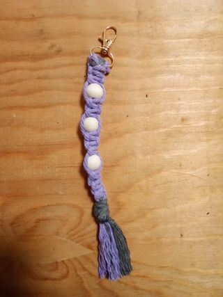 Pulseras y Llaveros hechos a mano macram