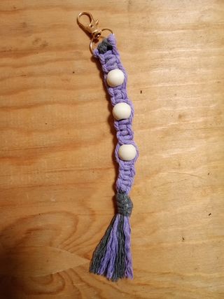 Pulseras y Llaveros hechos a mano macram