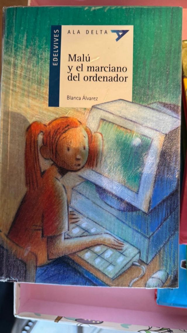 Malú y el marciano del ordenador