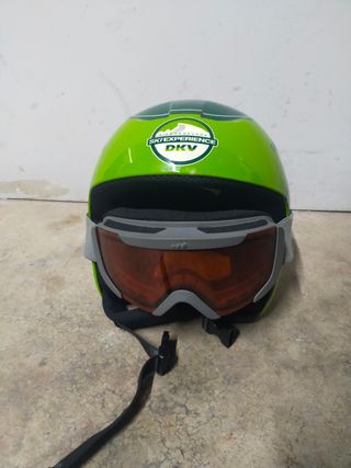 Casco esquí con gafas adheridas