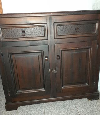 Mueble madera maciza