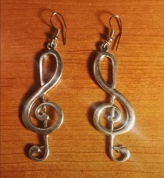 PENDIENTES CLAVE DE SOL