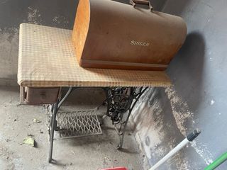 Maquina de coser singer