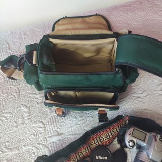 Cámara Nikon f65 de carrete