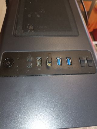 PC torre, 32 GB RAM,  CPU i5, disco NVMe 500 GB