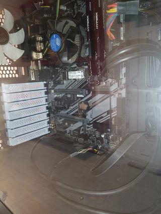 PC torre, 32 GB RAM,  CPU i5, disco NVMe 500 GB
