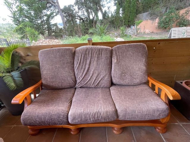 Butacas y sofa madera maciza