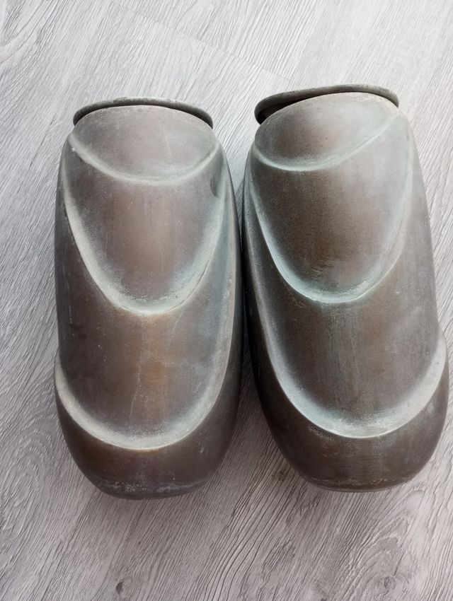 Vasi fiori cimitero CAGGIATI 