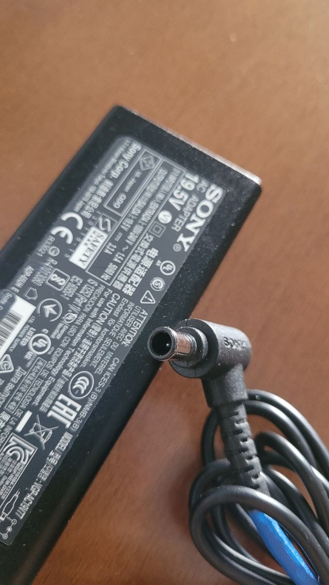 Cargador de ordenador Sony