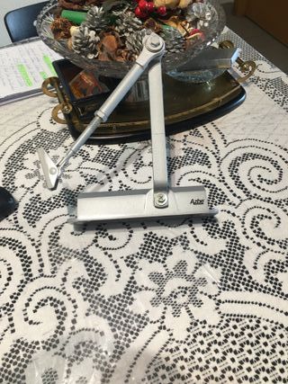 CIERRE HIDRAULICO AZBE PLATA