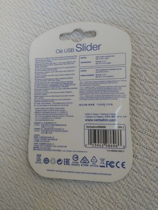 GRATIS Memoria Verbatim 16 GB con USB.