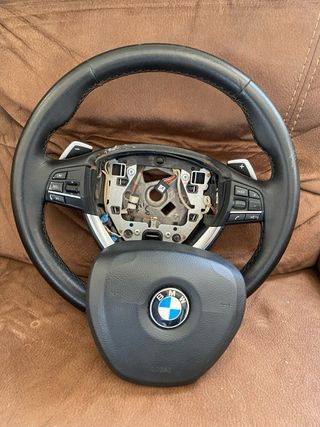 Volante bmw Serie F con levas 