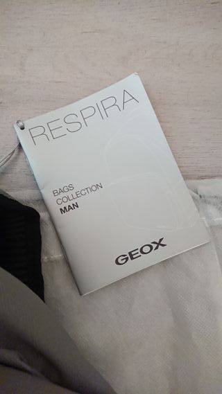 MOCHILA GEOX TRANSPIRABLE / NUEVA CON ETIQUETAS