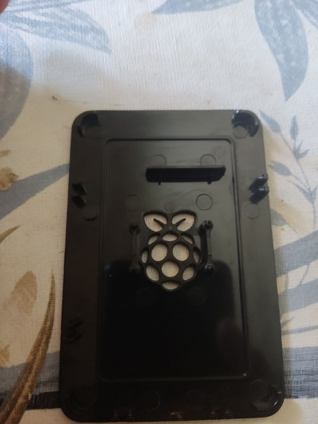 Carcasa original raspberry pi 3+