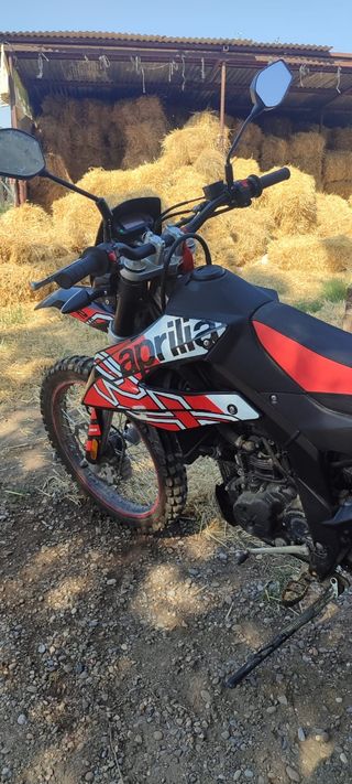 Aprilia rx 125 4t.