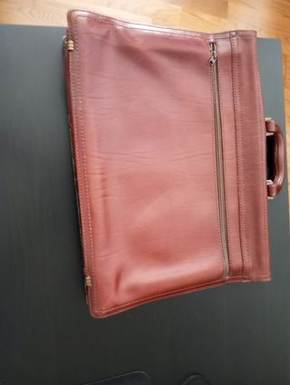 Maleta de cuero 