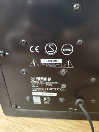 Amplificador con altavoces - equipo de música 