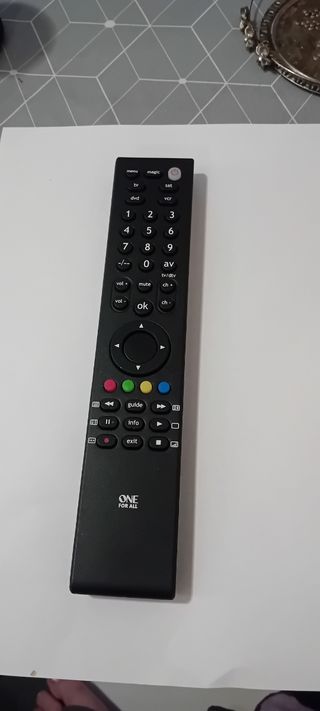 Mando tv universal casi nuevo