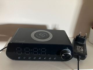 Radio despertador cargador movil