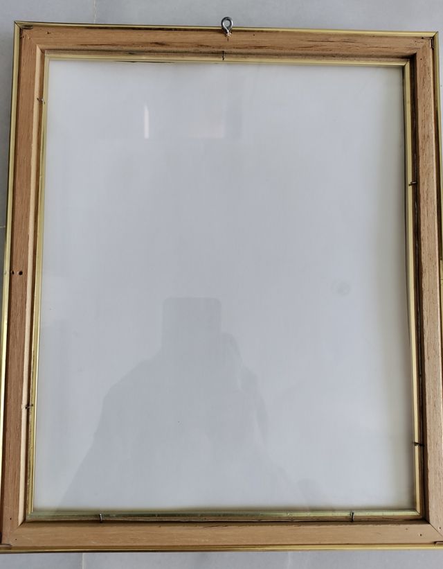 Pareja de marcos dorados