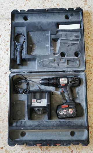 TALADRO ATORNILLADOR WURTH A BATERÍA