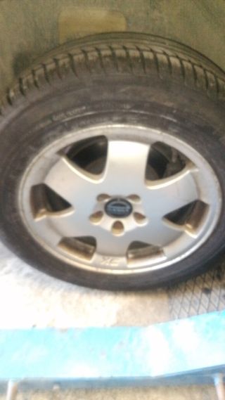 Llantas con neumático Volvo 